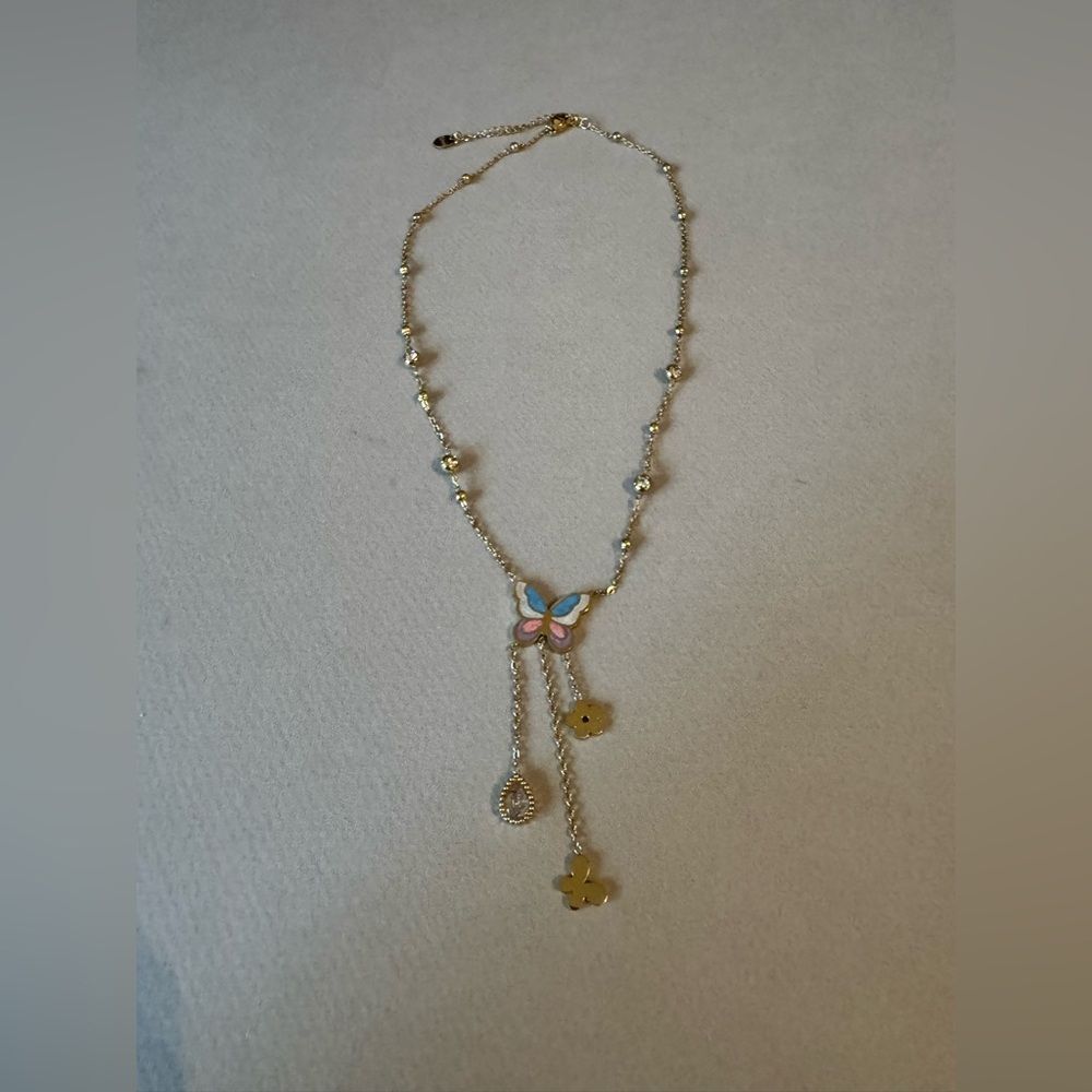 Elegant Gold Butterfly Necklace A1556 - Picture 2 of 4